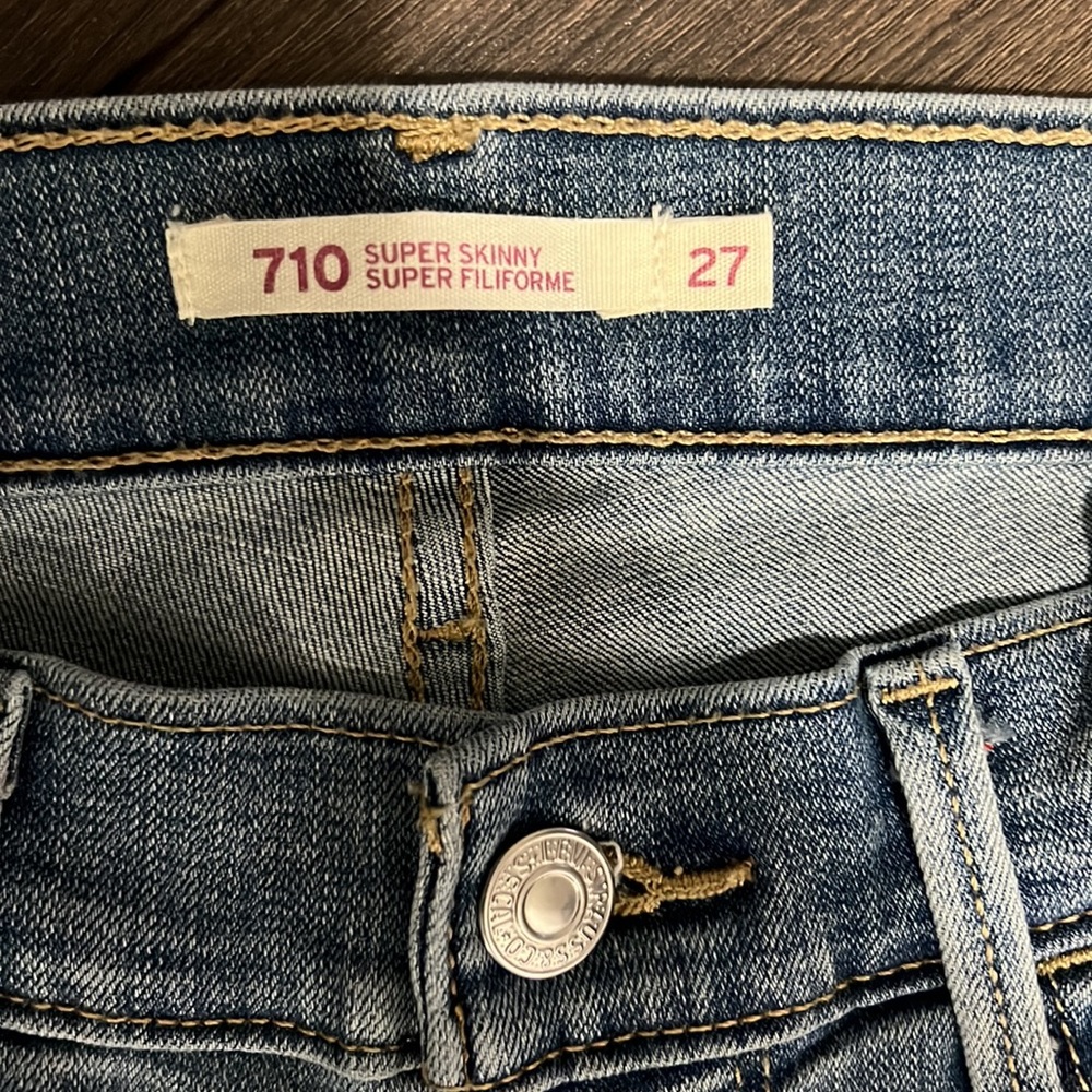 Levi’s - Picture 4 of 4